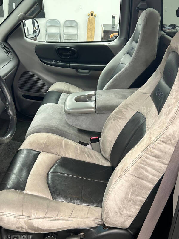 2000 Ford F-150 SVT Lightning