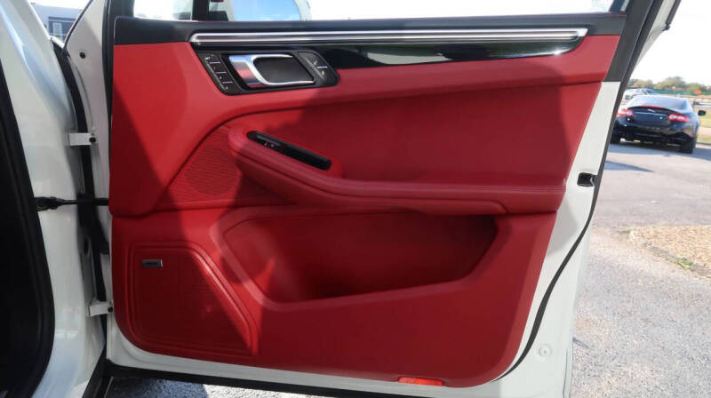 2018 Porsche Macan S