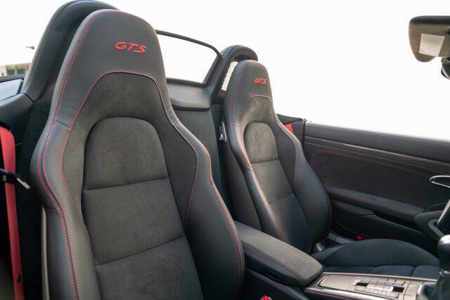 2021 Porsche 718 Boxster 26