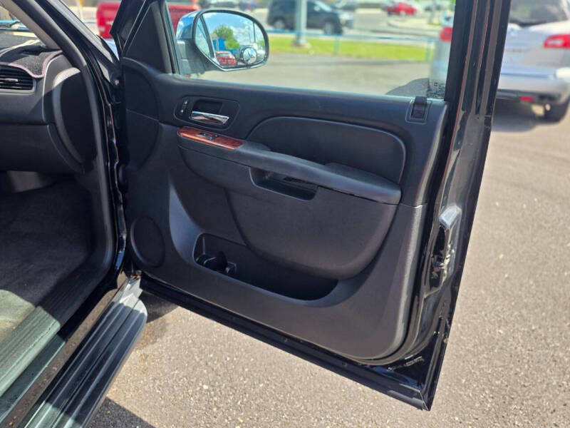 2014 Chevrolet Suburban LT