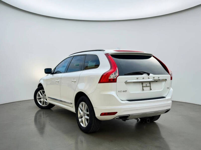 2017 Volvo XC60 T5 Dynamic
