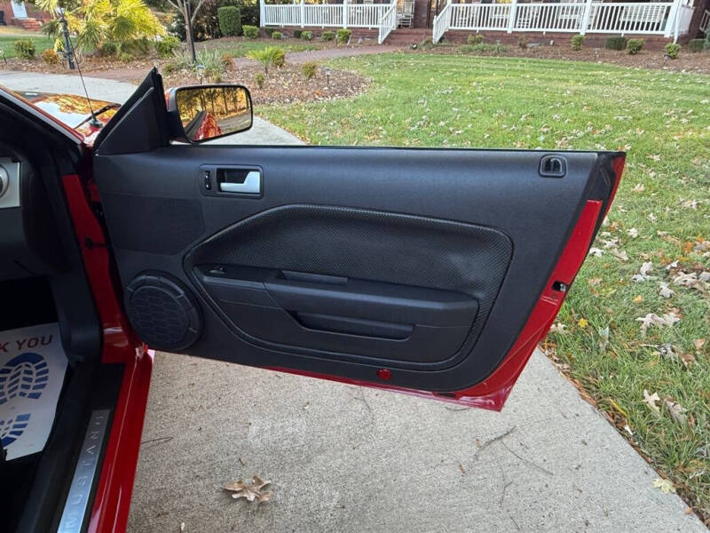 2006 Ford Mustang GT Deluxe