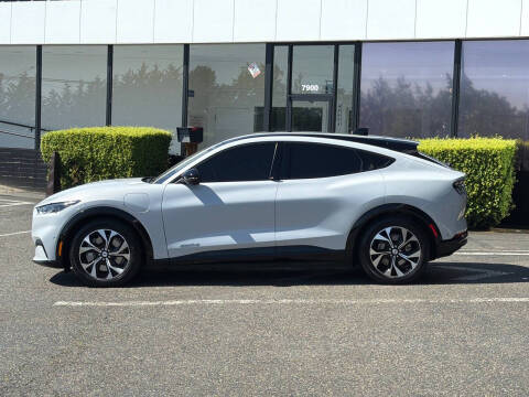 2023 Ford Mustang Mach-E Premium