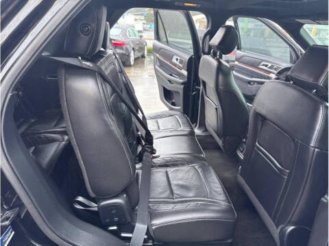 2017 Ford Explorer Platinum