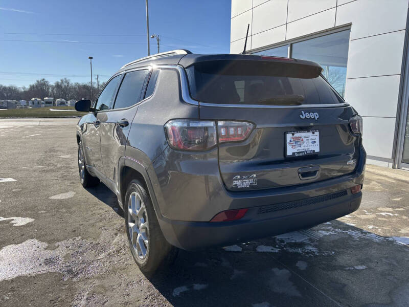 2023 Jeep Compass Latitude Lux