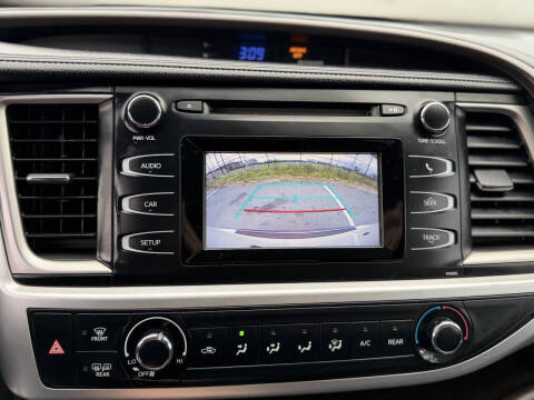 2016 Toyota Highlander LE