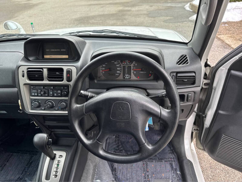 2000 Mitsubishi Pajero