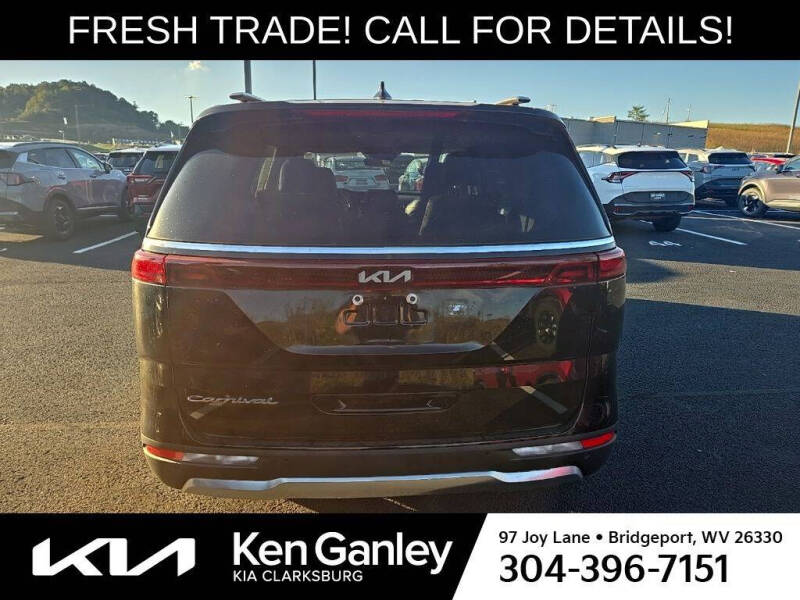 2022 Kia Carnival SX