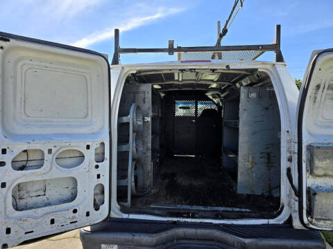 2004 Ford E-Series E-250