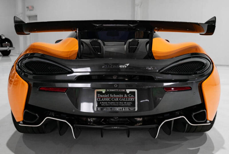2020 McLaren 620R