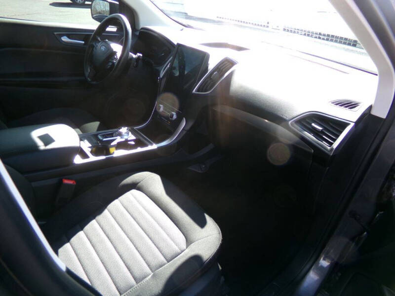 2023 Ford Edge SE