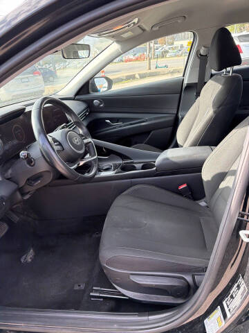 2023 Hyundai Elantra SEL