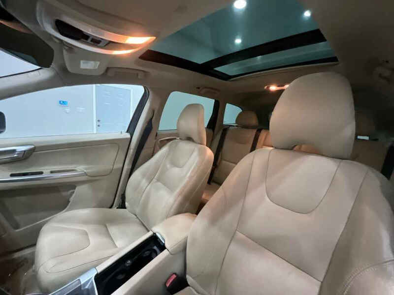 2016 Volvo XC60 T5 Drive-E Premier