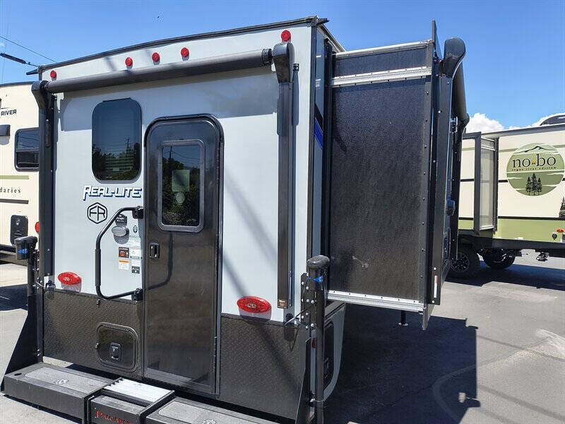 2025 Palomino REAL LITE 2114