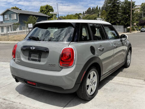 2016 MINI Hardtop 4 Door Cooper