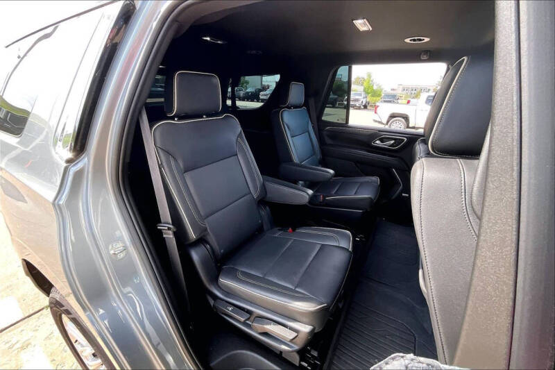2023 GMC Yukon SLT