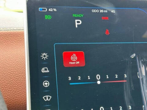 2025 VinFast VF8 Plus