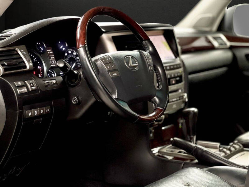 2015 Lexus LX 570