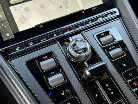 2024 Aston Martin DB12 V8