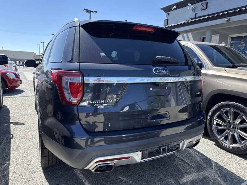 2017 Ford Explorer Platinum