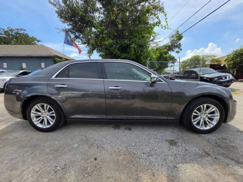 2016 Chrysler 300 C