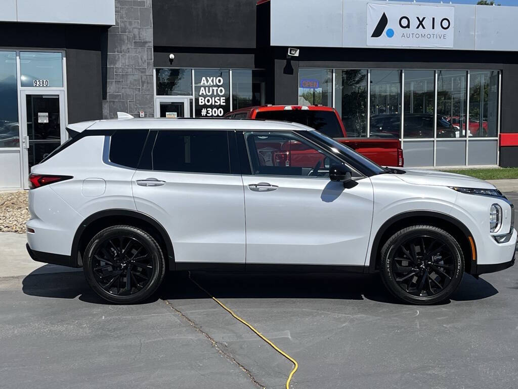 2024 Mitsubishi Outlander for sale at Axio Auto Boise in Boise, ID