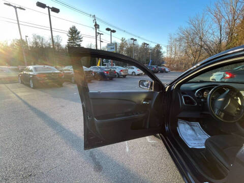 2014 Chrysler 200 LX