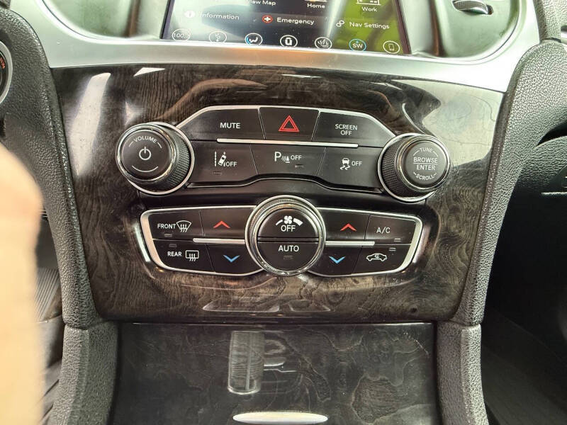 2018 Chrysler 300 Limited