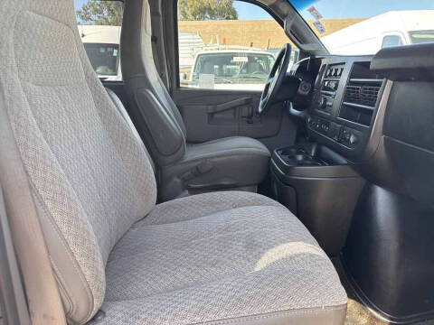 2017 Chevrolet Express LT 3500