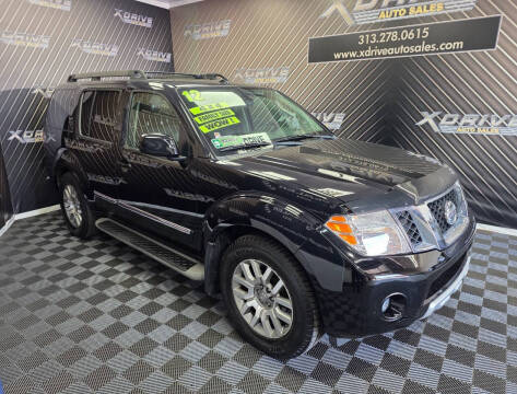2012 Nissan Pathfinder LE