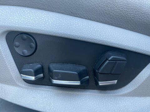 2011 BMW 5 Series 528i