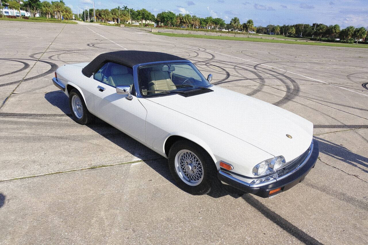 1991 Jaguar XJ-Series 11
