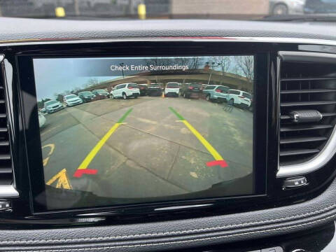 2024 Chrysler Pacifica Touring