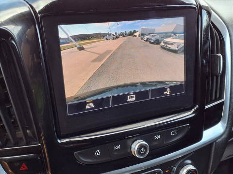 2022 Chevrolet Traverse LT Cloth