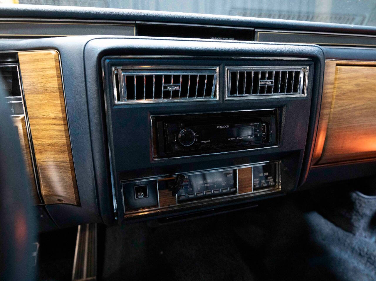 1985 Cadillac Fleetwood Brougham 46