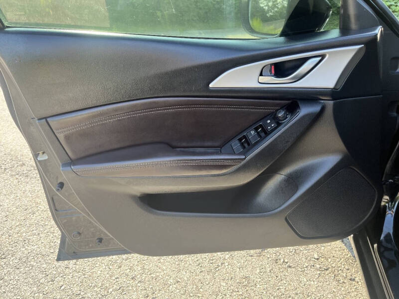2017 Mazda MAZDA3 Touring