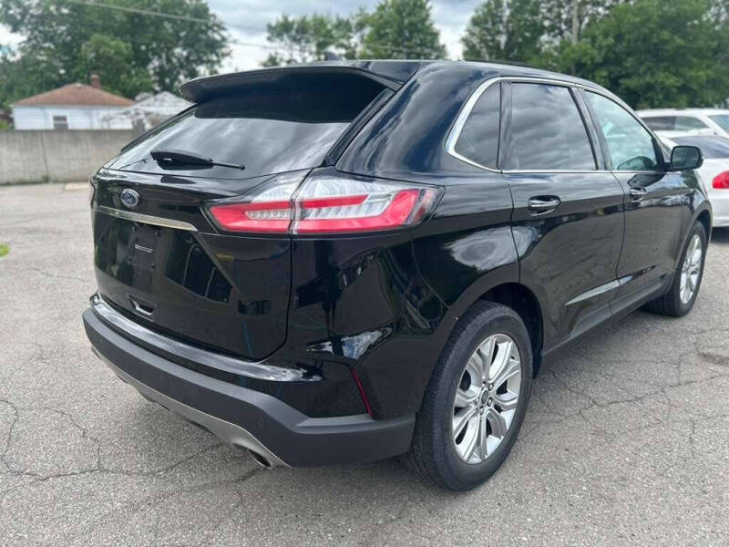 2023 Ford Edge Titanium