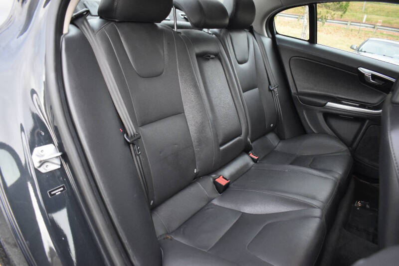 2015 Volvo S60 T5 Premier Plus