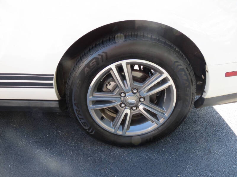 2011 Ford Mustang V6 Premium