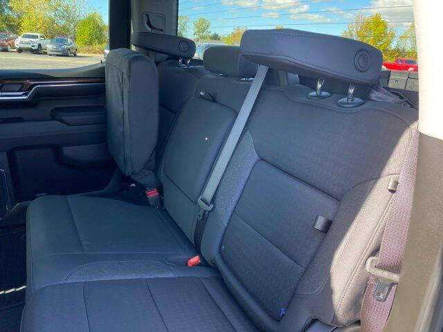 2024 GMC Sierra 1500 Elevation Standard