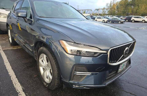 2022 Volvo XC60 B5 Momentum