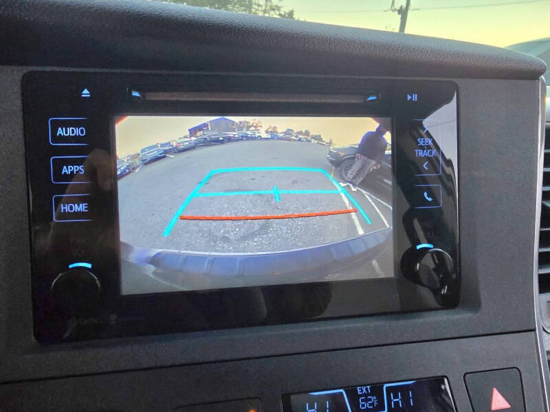 2015 Toyota Sienna LE 7-Passenger