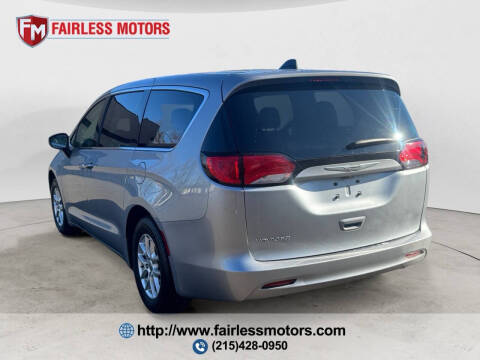 2021 Chrysler Voyager LX