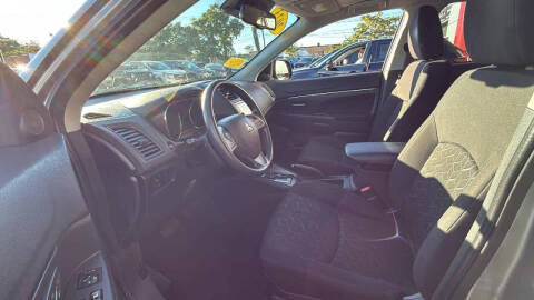 2023 Mitsubishi Outlander Sport ES