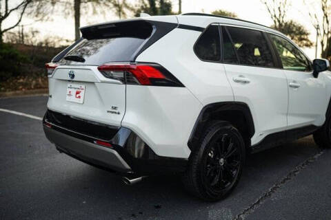 2022 Toyota RAV4 Hybrid SE