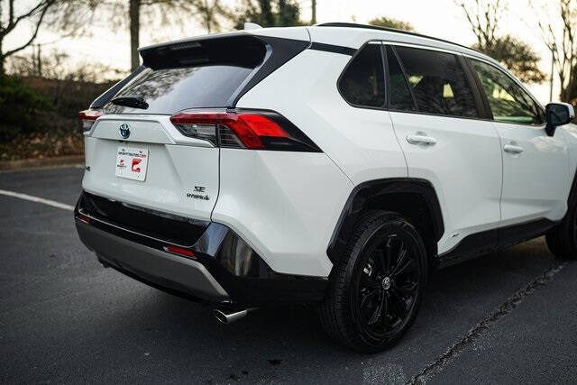 2022 Toyota RAV4 Hybrid SE