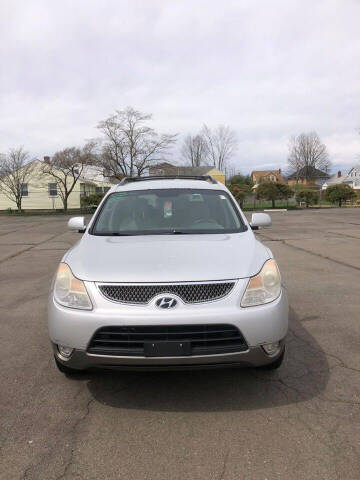 2011 Hyundai Veracruz for sale at Whiting Motors in Plainville CT