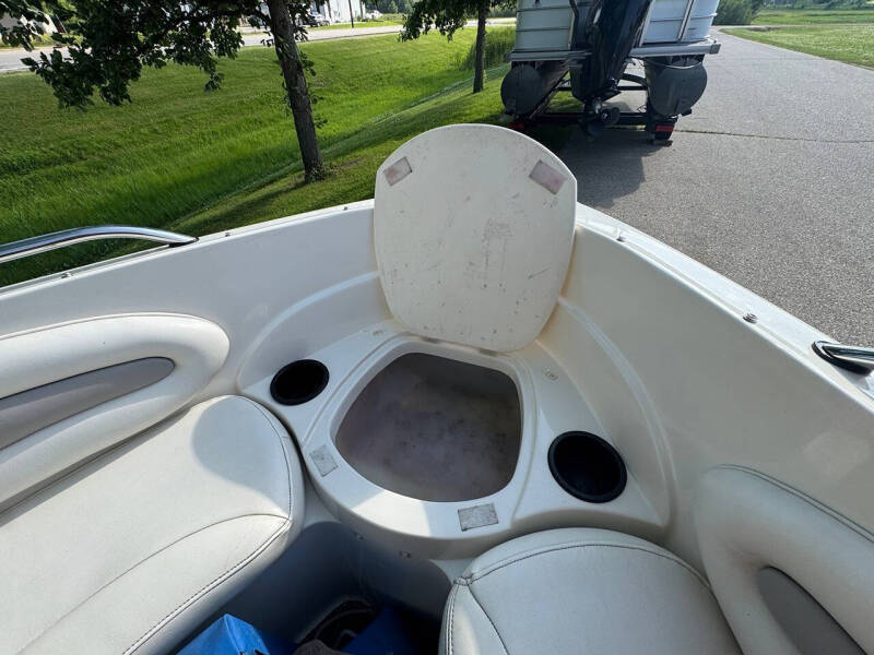 2004 Stingray Boats 195LR