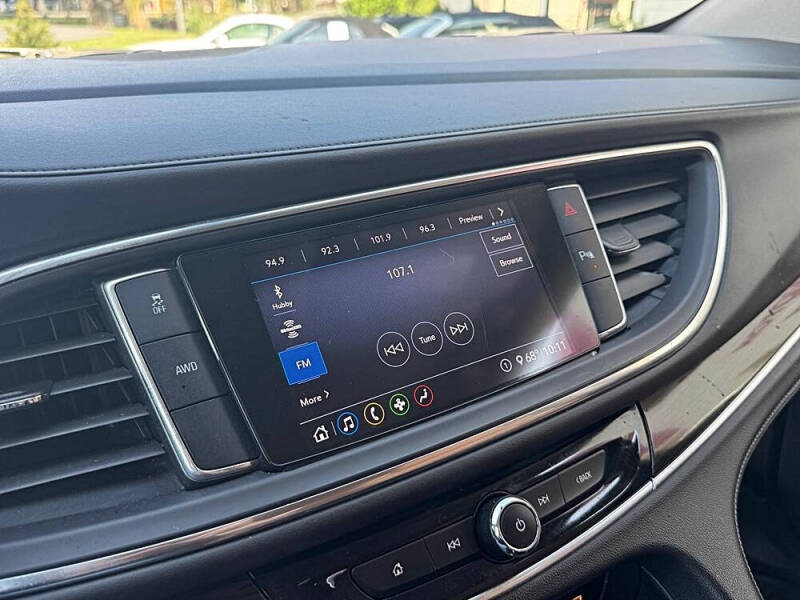 2020 Buick Enclave Essence
