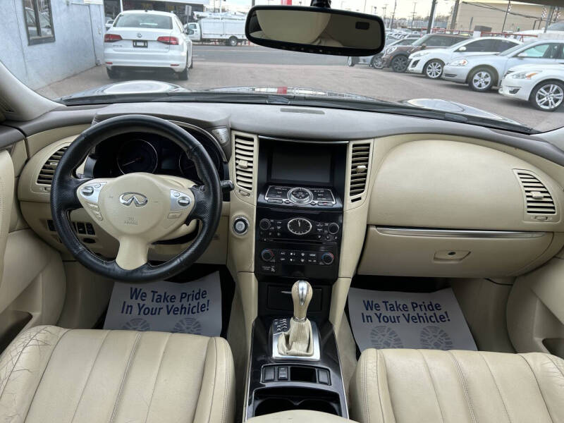 2011 Infiniti FX35